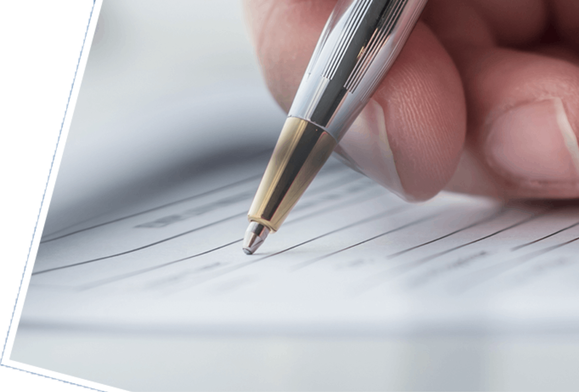 Stift füllt Fromular aus